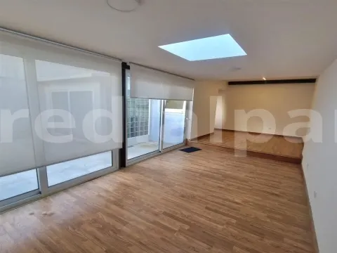 Moradia T3+1 para venda no Bairro António Aroso