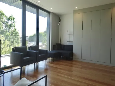 Apartamento T0 com terraço, Condomínio exclusivo junto Norteshopping
