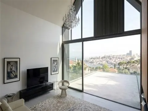 Terreno com 410 m² em Canidelo