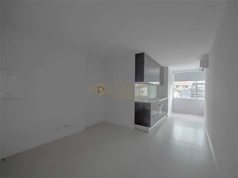 Apartamento T1 Suite para Arrendar em Guimarães