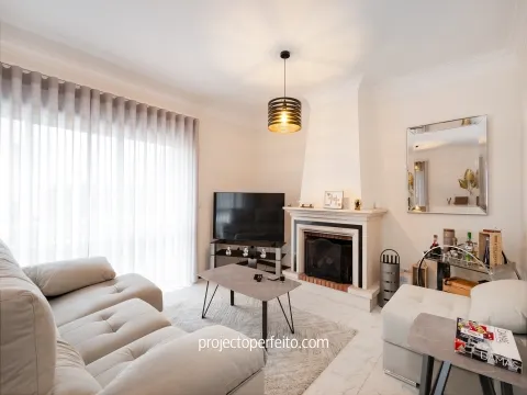 半独立式的房子 3个房间 +1