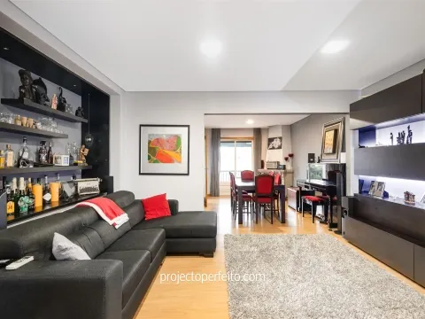 Moradia em Banda T3+1