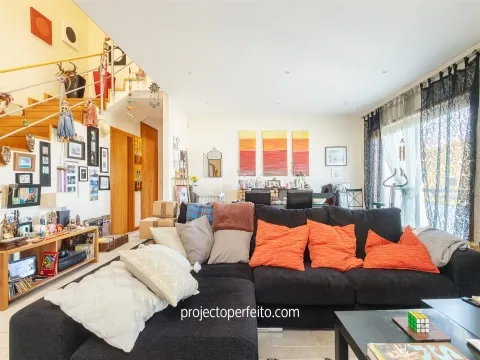 Moradia Geminada T3+1