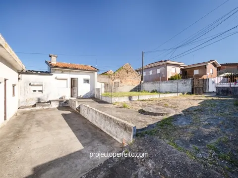 Moradia para Restaurar T2