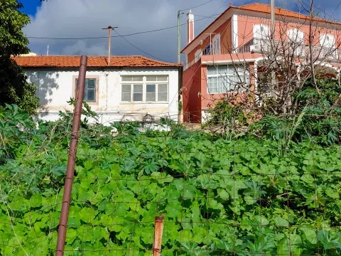 Casa bifamiliare con 2 camere da letto da ristrutturare, Funchal