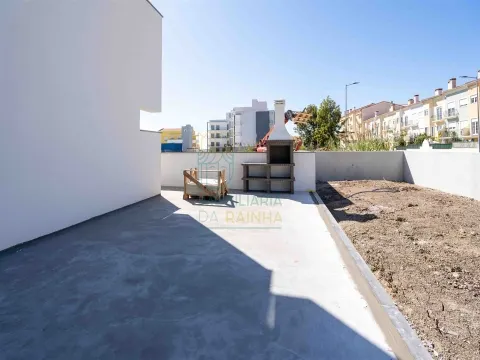 Appartement de 4 Chambres avec terrasse à Caldas da Rainha