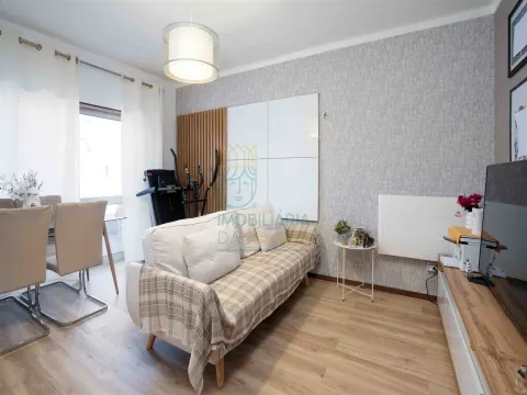 Apartamento T3 no Coração da Cidade – Com Garagem e Varandas