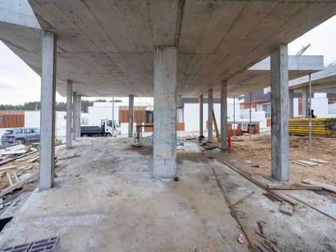 2-Bedroom Villa in Salir do Porto – Comfort and Modern Design