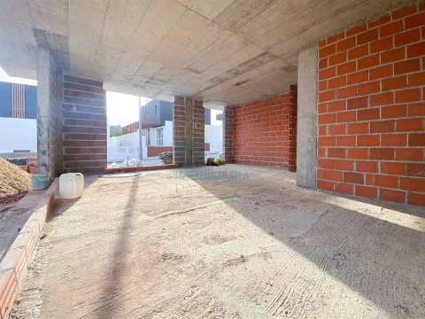 3-Bedroom Villa with Swimming Pool in Salir do Porto