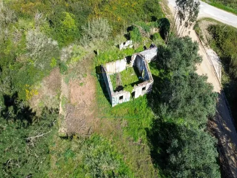 Ruína com terreno em Caldas da Rainha