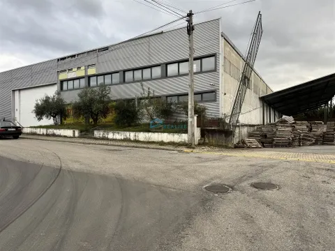 Armazém / Pavilhão