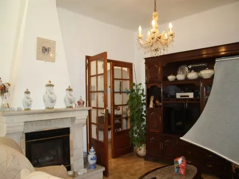 3 Schlafzimmer Villa mit Garage