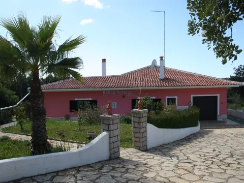 3 Schlafzimmer Villa mit Garage