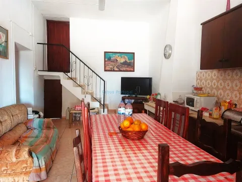 Bauernhof mit 2 Häusern zur Restaurierung