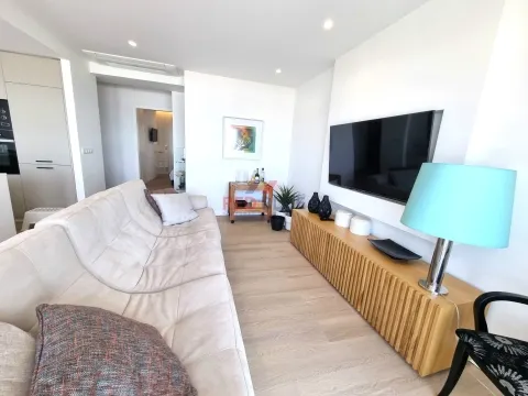 APARTAMENTO T4, 1ª LINHA DE MAR, VISTAS DE MAR, PÓVOA DE VARZIM