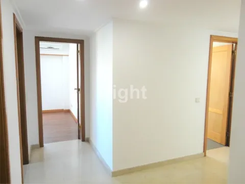 2-bedr. flat with car park and storage room in S.D.Benfica