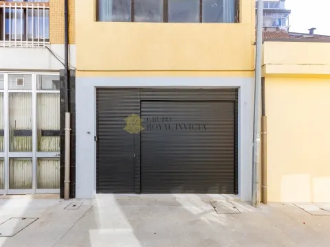  Apartamento T2 Reabilitado no Bonfim – Viva com Estilo no Coração do Porto!