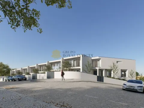 Casa a schiera 4 Vani