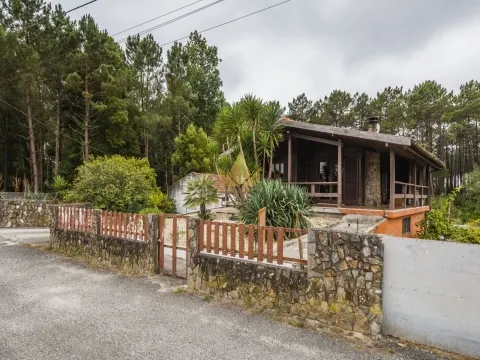 2 Two Bedroom Houses on 1,000 m² Private Land in Marinha Grande