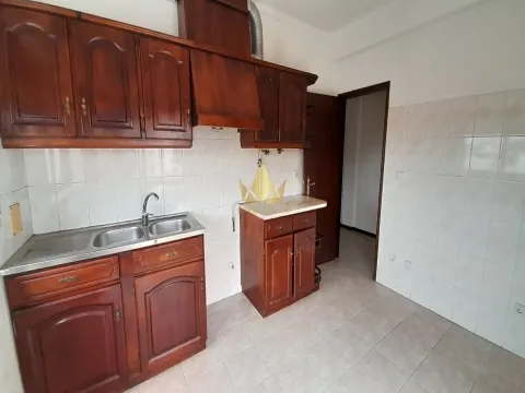 2-Bedroom Apartment for Sale in Marinha Grande