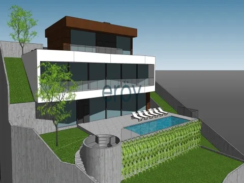 Terreno com Projeto de Moradia T4 e Vista Deslumbrante sobre o Rio Douro — Jovim, Gondomar