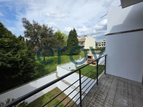 Moradia Restaurada com Jardim em Santa Marta de Portuzelo – Viana do Castelo