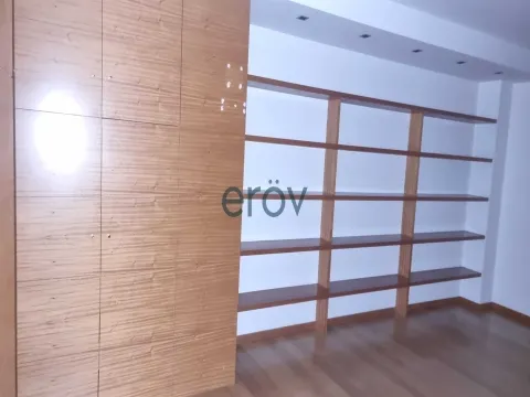 Loja para Arrendamento no Centro de Vila das Aves