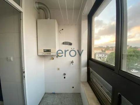 Apartamento T2 para arrendamento no Castêlo da Maia – Maia