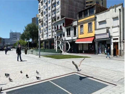 Prédio na Avenida da República