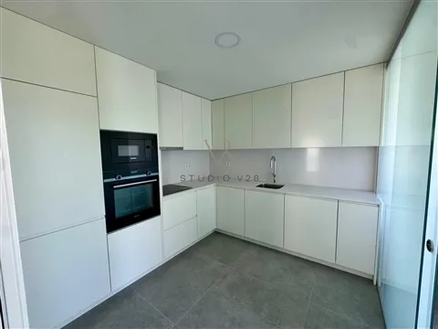 Apartamento T2 à venda na Rua de Tomaz Ribeiro - Matosinhos