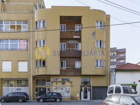 Apartamento T2 com garagem no Seixo – Fânzeres