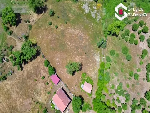 Terreno com casa agrícola para VENDA em São Miguel de Acha