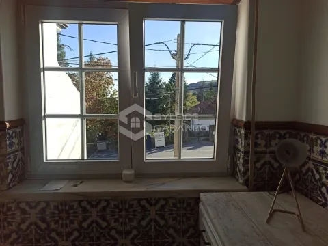 Apartamento T4 para arrendamento no bairro da Biquinha