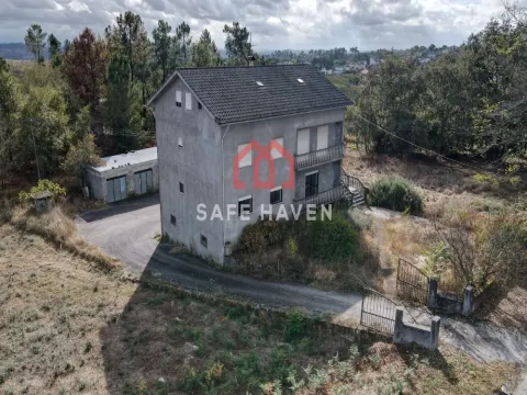 Building >=10 Bedroom