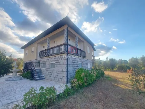 Avskilt hus 4 Sovrum