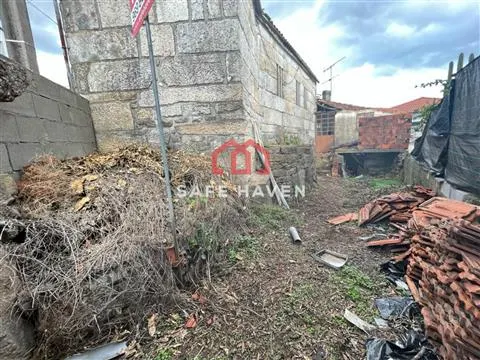 Moradia para Restaurar T4