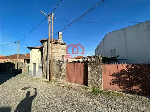 Moradia para Restaurar T4