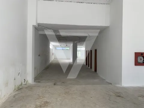 Magasin à vendre près du métro - Matosinhos Sul.