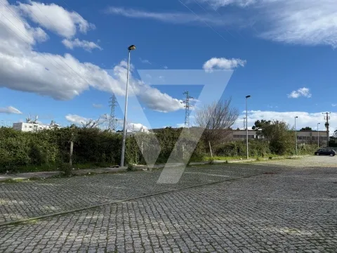 Terrain industriel à vendre à Fânzeres - Gondomar.