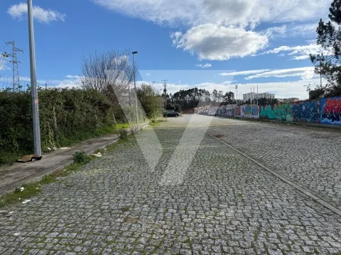 Terreno Industrial Loteado à Venda em Fânzeres - Gondomar.