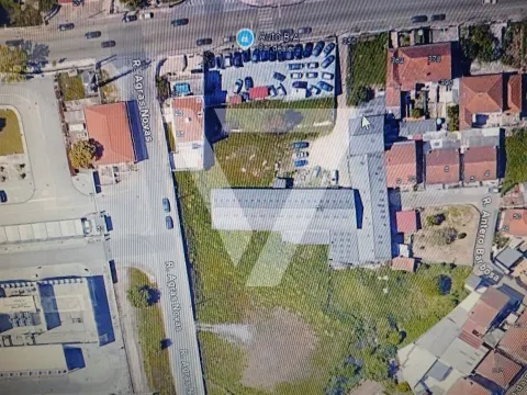 Warehouse / Land for Sale in Ermesinde.