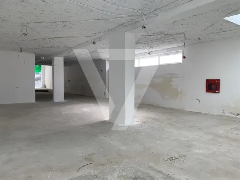 Shop/Office for Sale next to the metro - Matosinhos Sul.