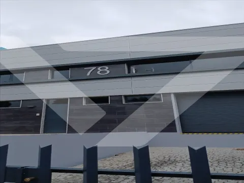 Warehouse for Lease in the Industrial Zone of Alfena - Porto