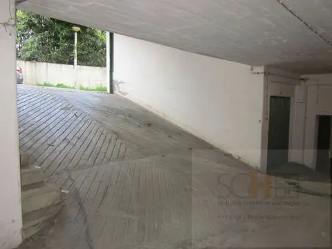 arrenda garagem centro Castelo Branco