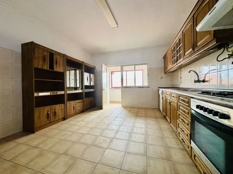 Venda T3, Garagem Alcains, Castelo Branco