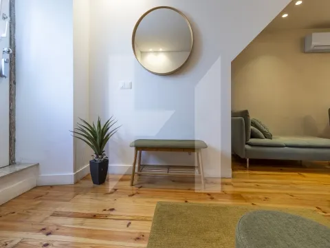 T1 luminoso com terraço em Alcântara - conforto, conveniência e vida de bairro