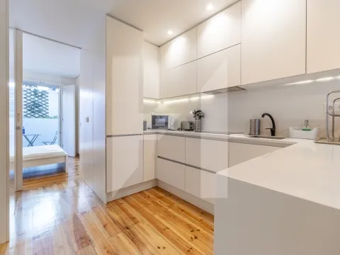 T1 luminoso com terraço em Alcântara - conforto, conveniência e vida de bairro