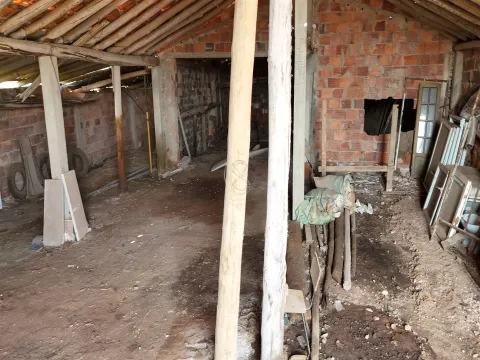 Terreno com viabilidade de construção para 5 moradias, Silves