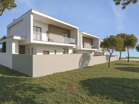 Moradia T4 - Maceirinha