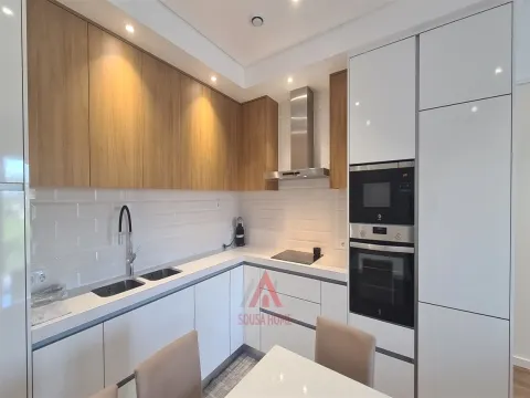 Apartamento T3 - Terraço c/ churrasqueira / Garagem